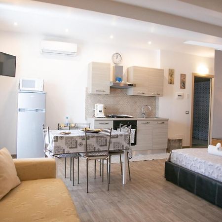 Happy Home Giardini Naxos Ngoại thất bức ảnh