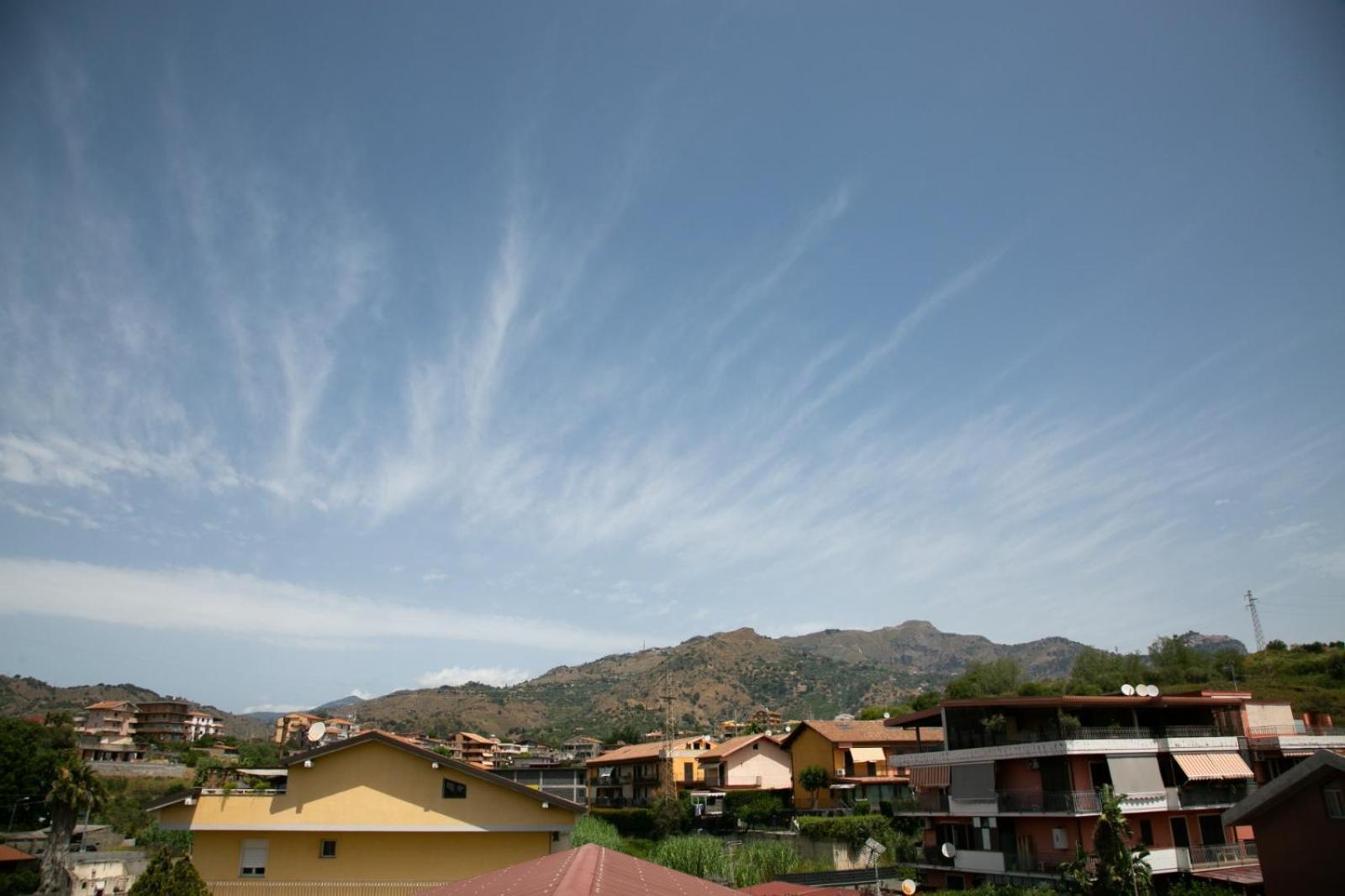 Happy Home Giardini Naxos Ngoại thất bức ảnh